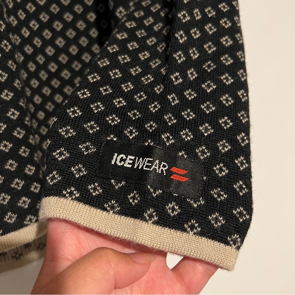 Icewear Black and Brown Patterned Women's Sweater - Picture 3 of 10